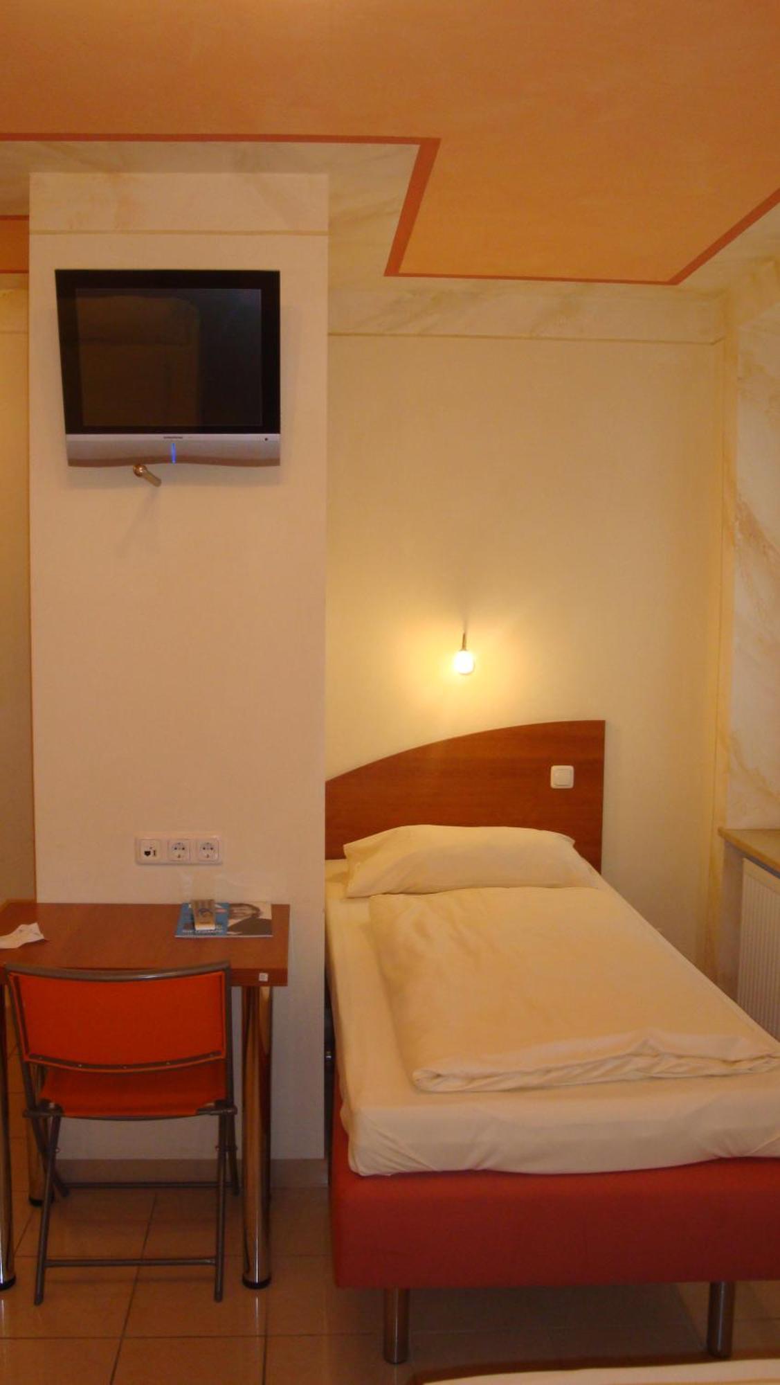 Hotel Stadthotel 3*